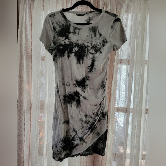 Shein Black & White Tie-Dye Dress - Picture 1 of 3